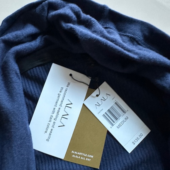 Alala 2 piece navy set cardigan and leggings size Medium and Large - Picture 3 of 9